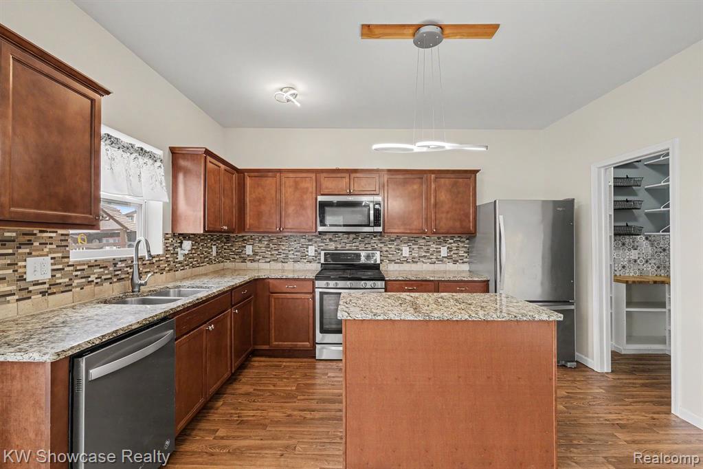 4339 Pebble Creek Boulevard, Grand Blanc, MI 48439 — Photo 10
