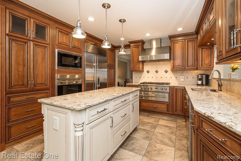 6595 Edith Court, Troy, MI 48085 — Photo 15
