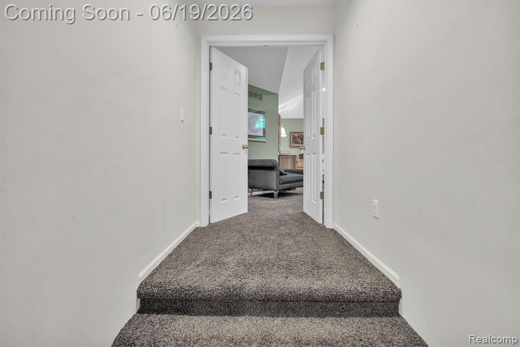 7061 Trailway Court, West Bloomfield, MI — Photo 58