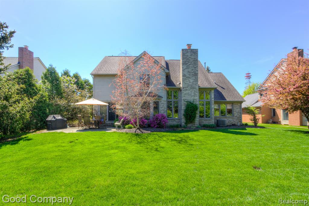 51250 W HILLS Drive, Plymouth, MI 48170 — Photo 58