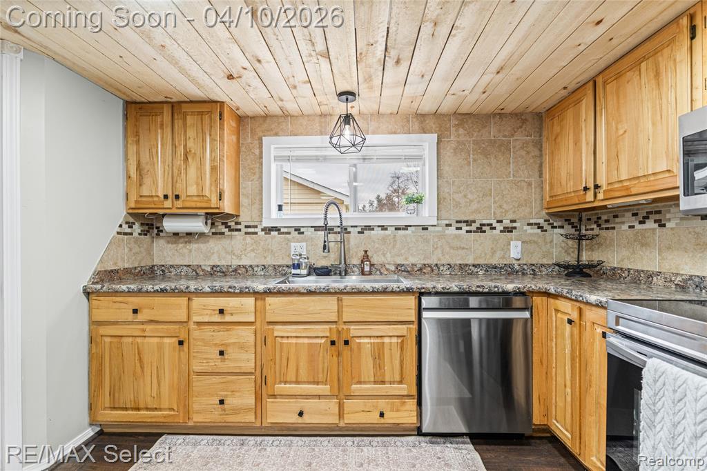 1652 Higgins Road, St. Helen, MI 48656 — Photo 25
