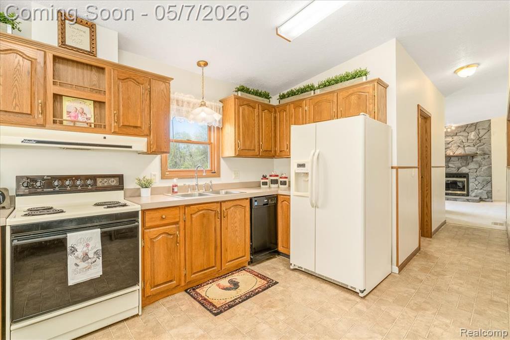 20650 Sherwood Road, Belleville, MI 48111 — Photo 41