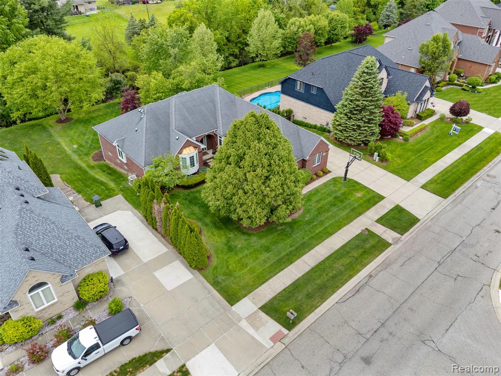 55161 Whitney Drive, Shelby Twp, MI 48315 — Photo 47