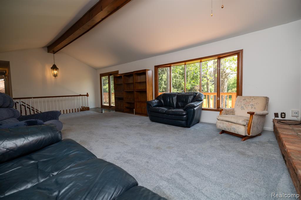 6084 Upper Straits Boulevard, West Bloomfield, MI 48324 — Photo 11