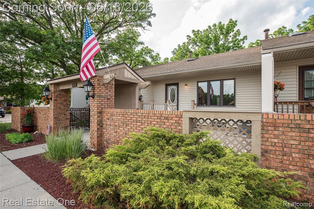 62292 Yorktown Drive, 2, South Lyon, MI 48178 — Photo 2