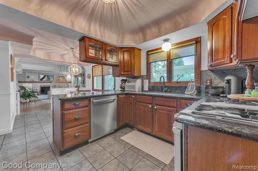 5092 Galaxy Drive, Shelby Twp, MI 48316 — Photo 14