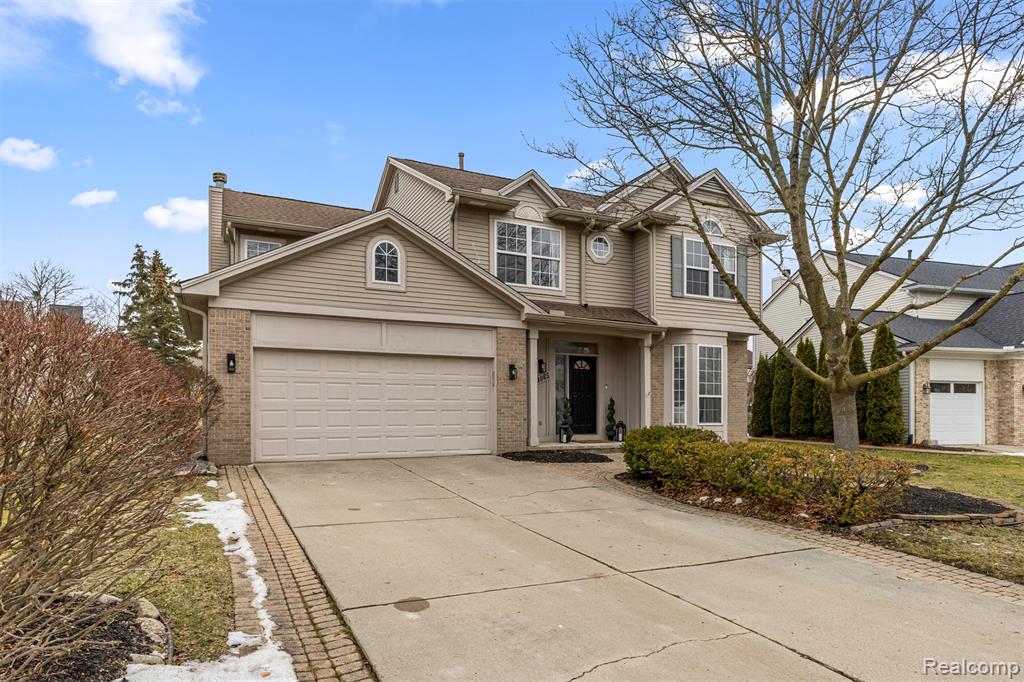 1065 Equestrian Drive, South Lyon, MI, 48178