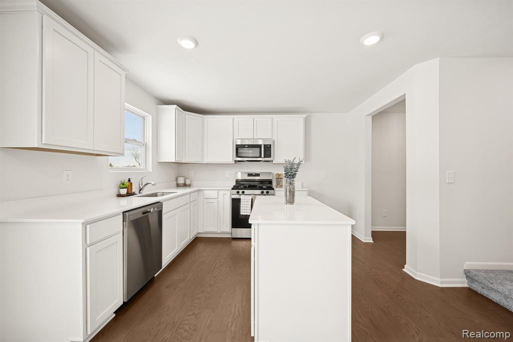 4241 Cedar Lane, Grand Blanc, MI 48439 — Photo 5