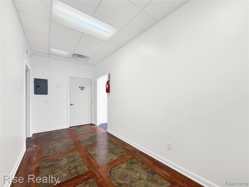 4449 S Saginaw Street, Burton, MI 48529 — Photo 9