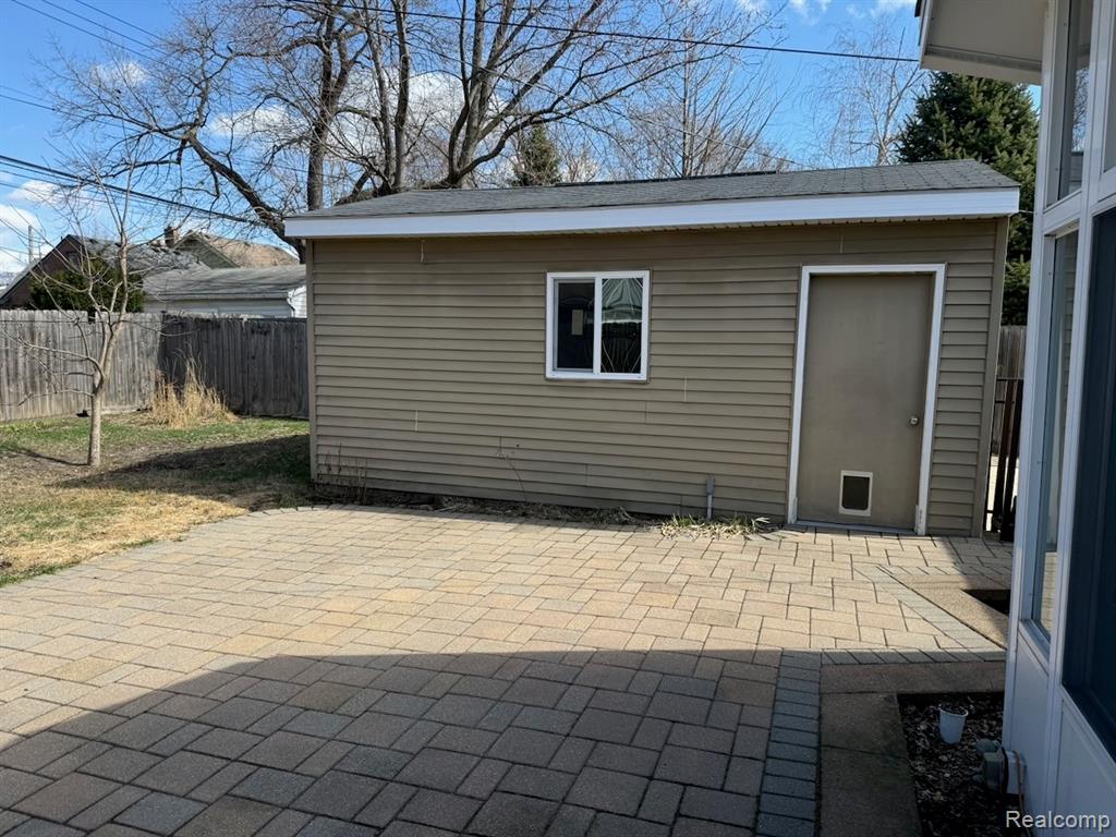 520 W Saratoga Street, Ferndale, MI 48220 — Photo 34