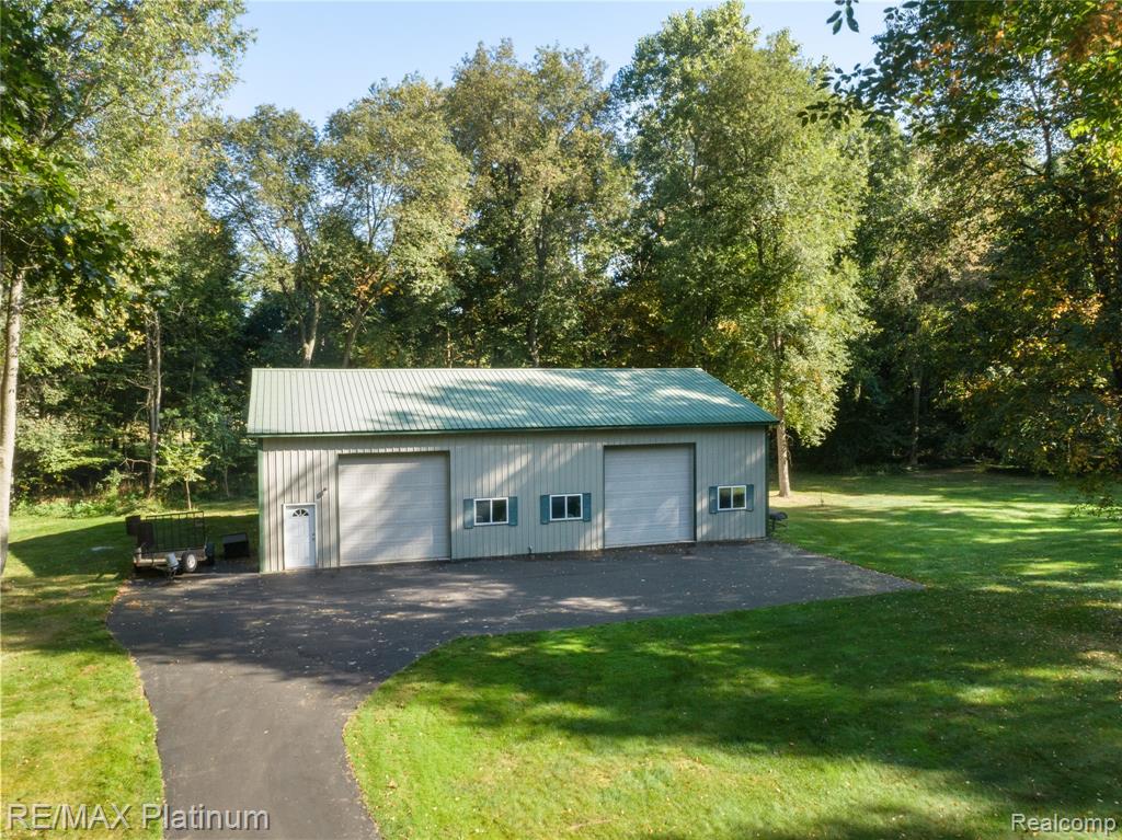 3750 Burwood Lane, Highland, MI — Photo 3