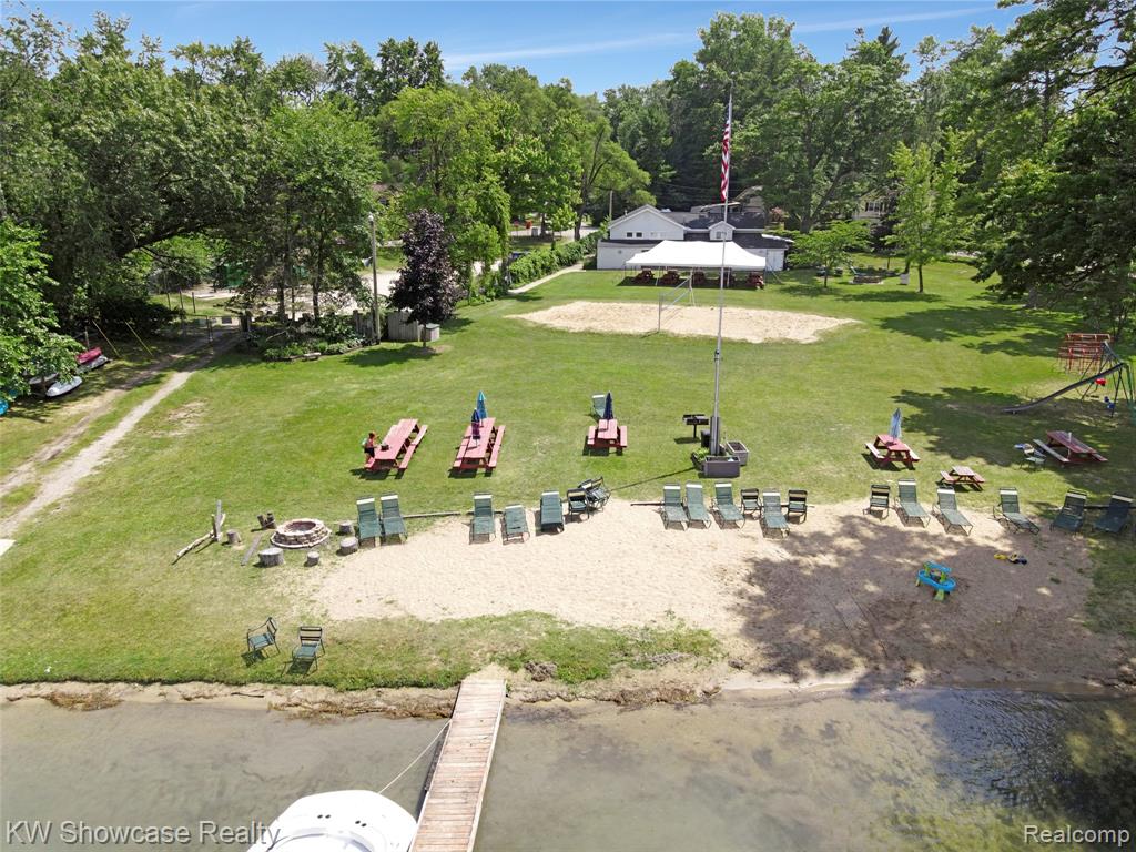 3980 Spencer Terrace, West Bloomfield, MI 48323 — Photo 52