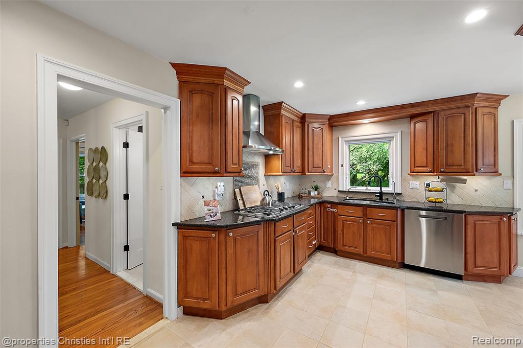 27331 Gardenway Road, Franklin, MI 48025 — Photo 31