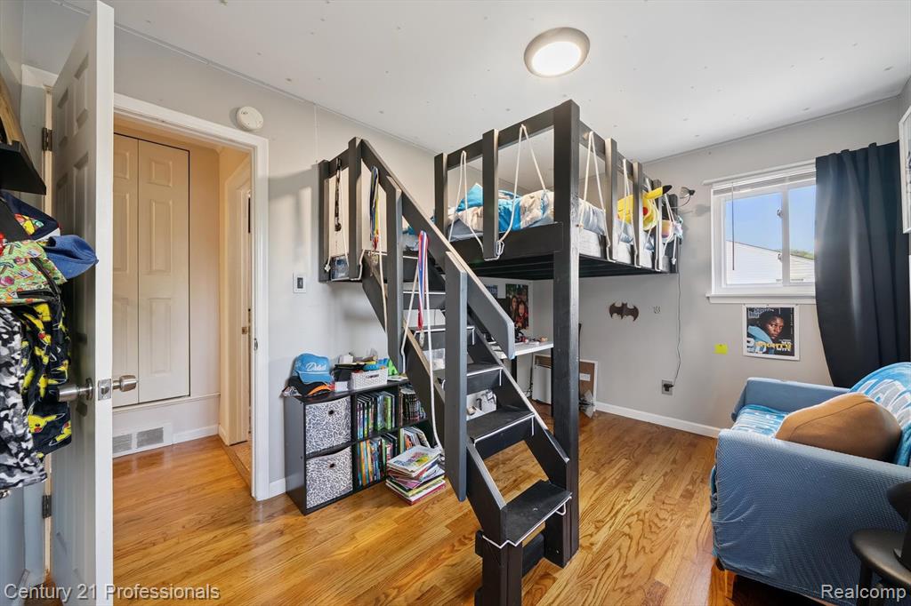 9024 Hubbard Street, Livonia, MI 48150 — Photo 20