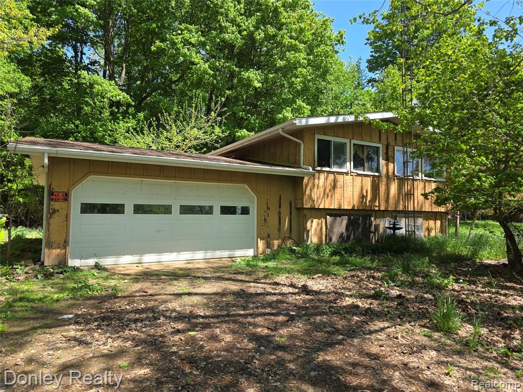 5900 Frenchline Road, Marlette, MI 48453 — front exterior