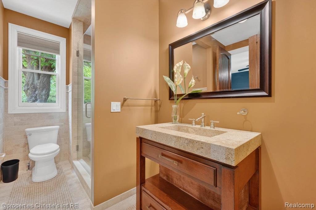 1330 Oxford Road, Beverly Hills, MI 48304 — Photo 33