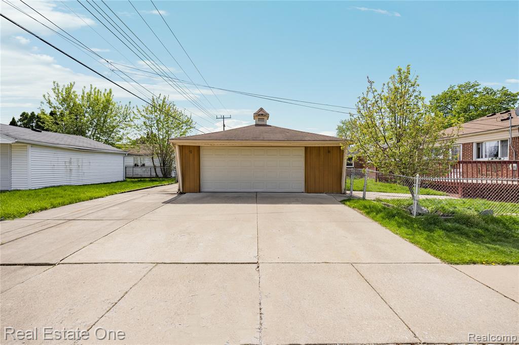 12890 Hemingway, Redford, MI 48239 — Photo 2