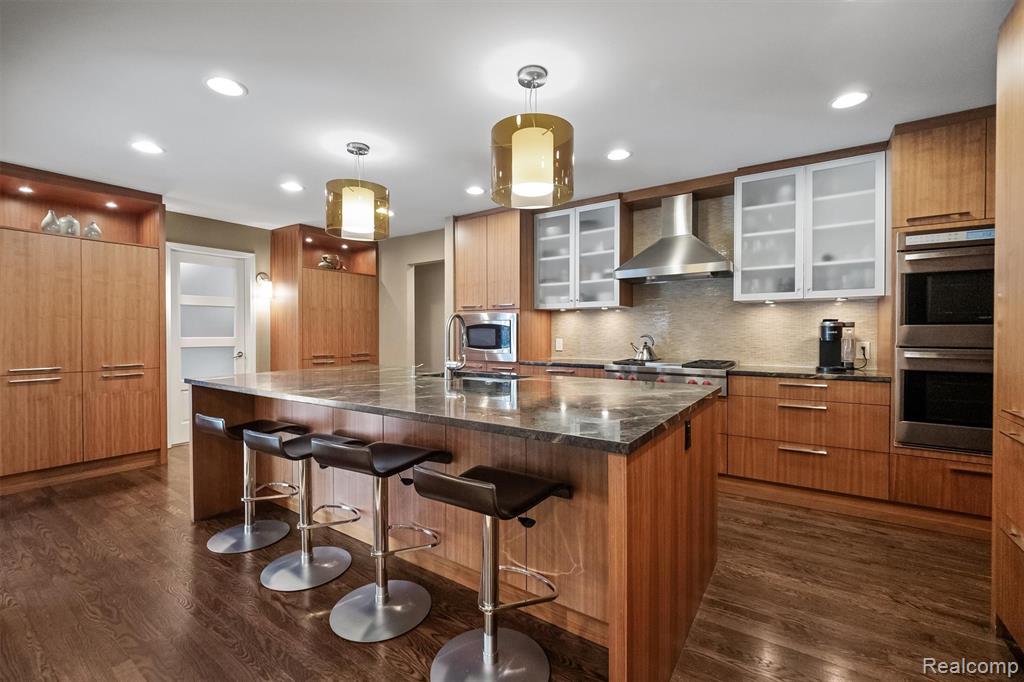 6018 Glen Eagles Drive, West Bloomfield, MI 48323 — Photo 10