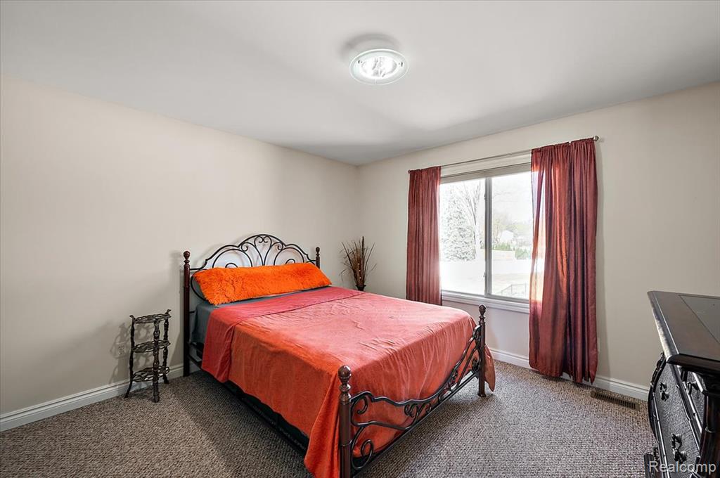 49931 Shelby Creek Drive, Utica, MI 48317 — Photo 45