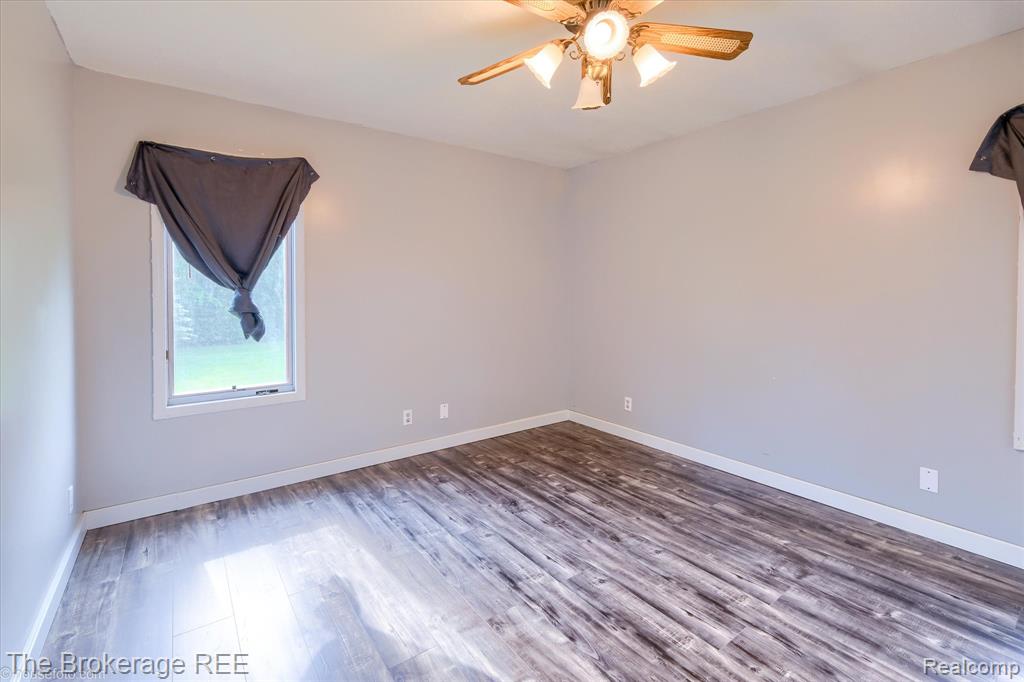 5495 E Coldwater Road, Flint, MI 48506 — Photo 29