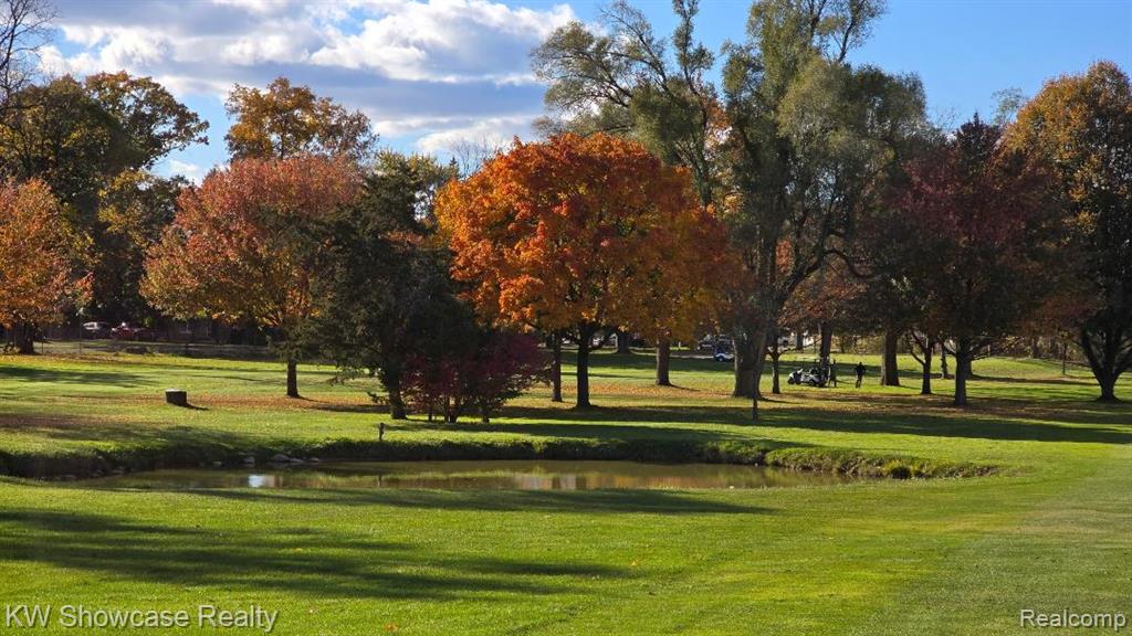 4687 Fairway Court, Waterford, MI 48328 — Photo 46