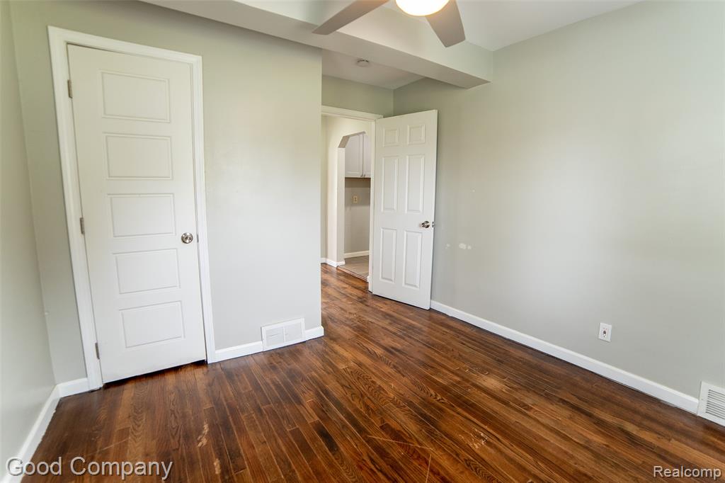 3991 Stolzenfeld Avenue, Warren, MI 48091 — Photo 12