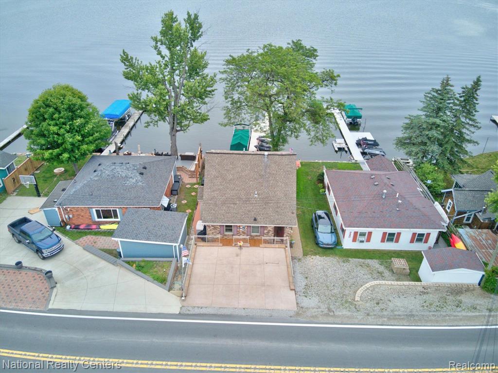 9450 Dexter Pinckney Road, Pinckney, MI 48169 — Photo 31