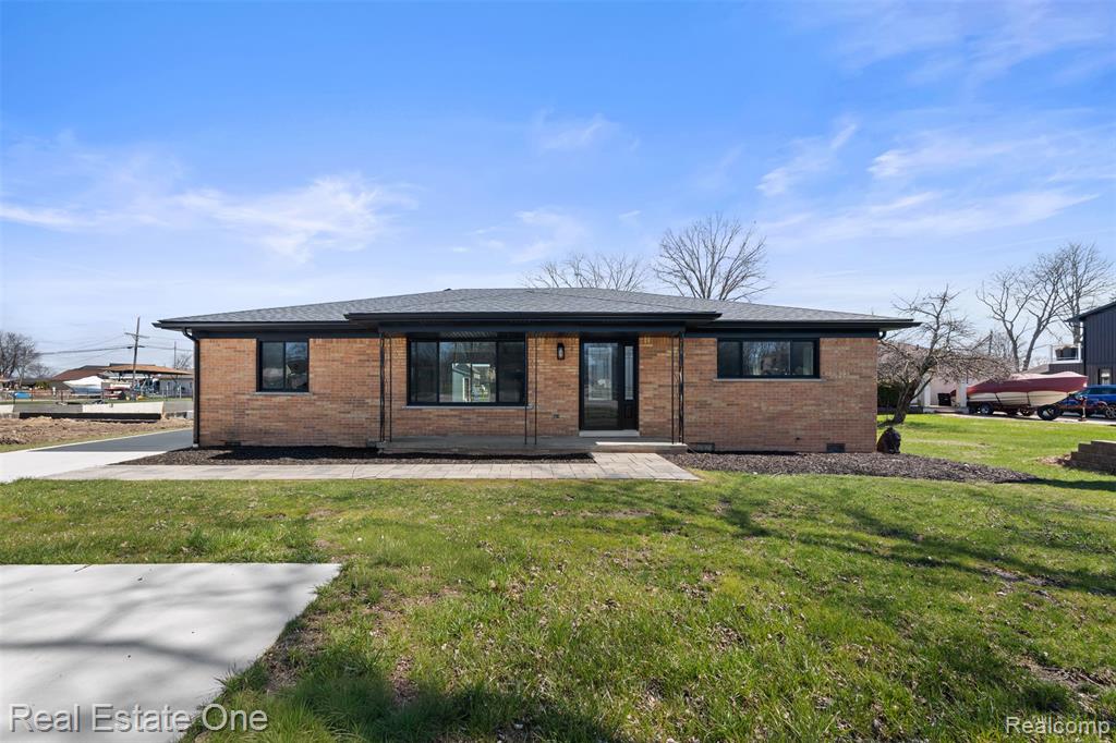 47900 Jefferson Avenue, Chesterfield, MI 48047 — Photo 2