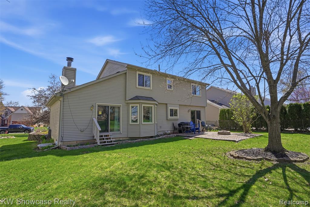 2015 Huntingdon Drive, Wixom, MI 48393 — Photo 37