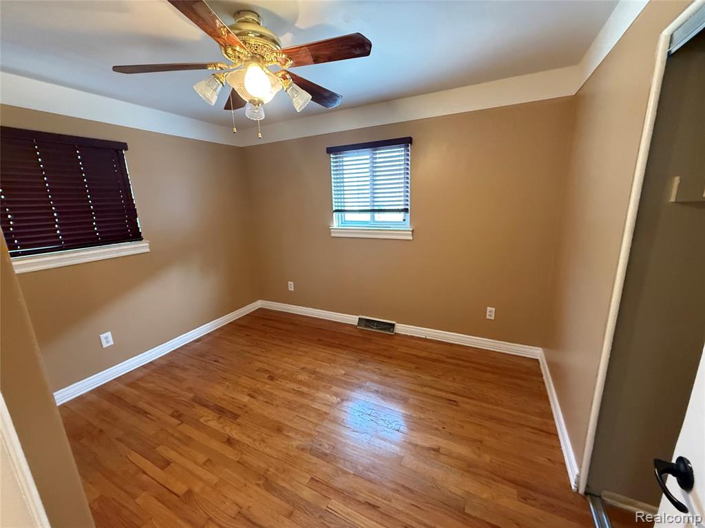 6484 Drexel Street, Dearborn Heights, MI 48127 — Photo 9