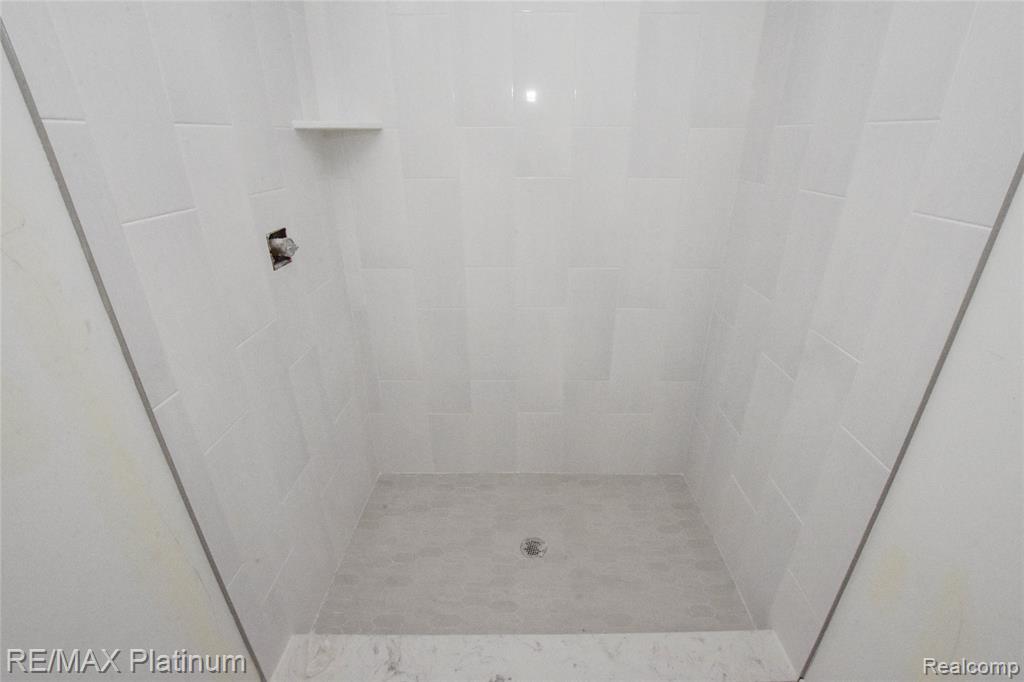 4570 Stillmeadow, Howell, MI 48843 — Photo 24