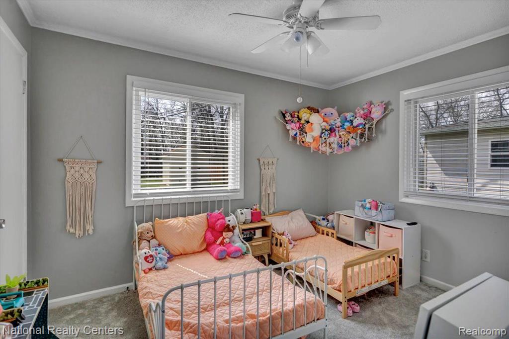 6823 SALINE Drive, Waterford, MI 48329 — Photo 14