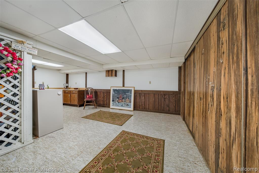 5075 Bayside Drive, Troy, MI 48098 — Photo 28