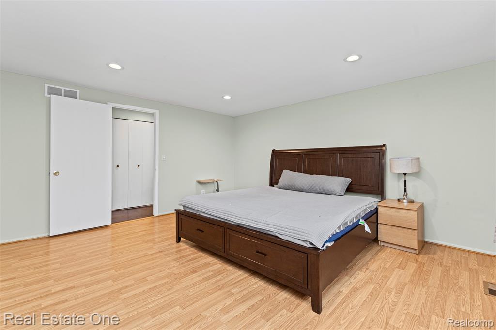 959 Kirts Boulevard, Troy, MI 48084 — Photo 34