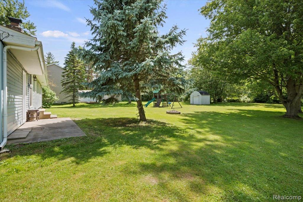 5116 WAKEFIELD Road, Grand Blanc, MI 48439 — Photo 39