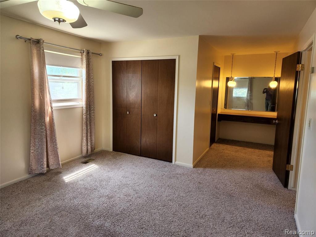 6186 KINGS CROWN Road, Grand Blanc, MI 48439 — Photo 14