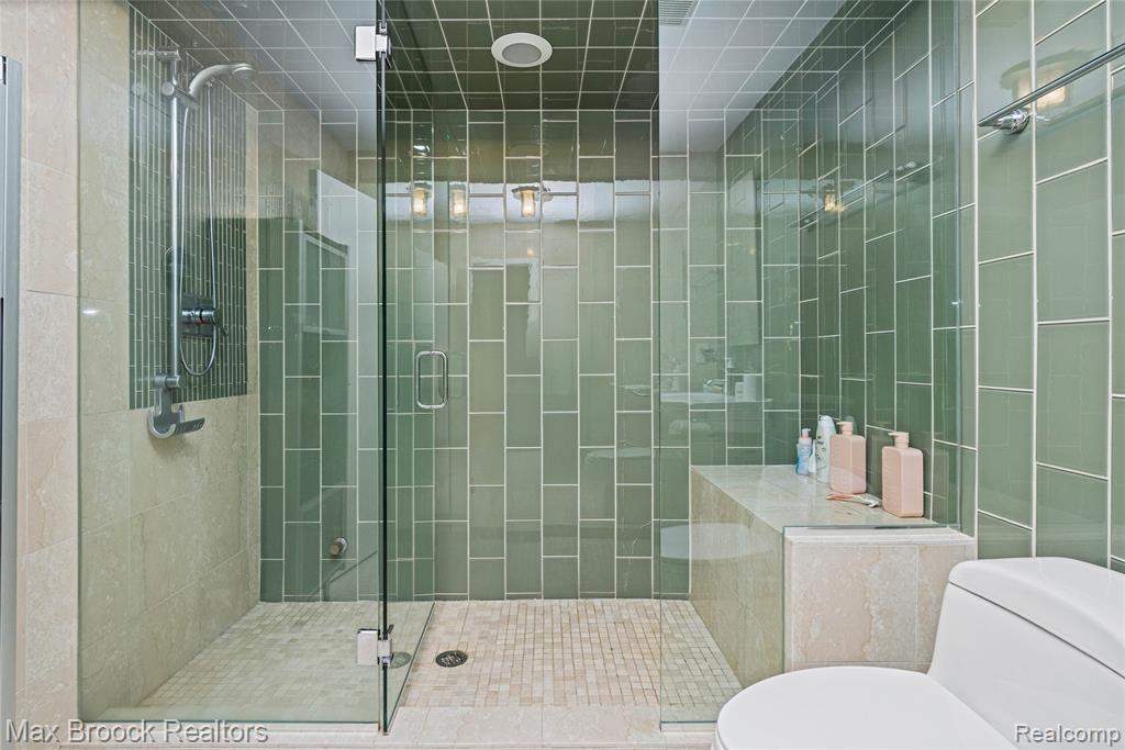 7102 Alta Vista Drive, West Bloomfield, MI — Photo 55
