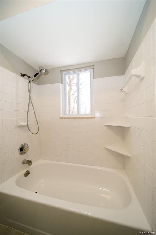 5266 ARGENTINE Road, Howell, MI 48855 — Photo 38