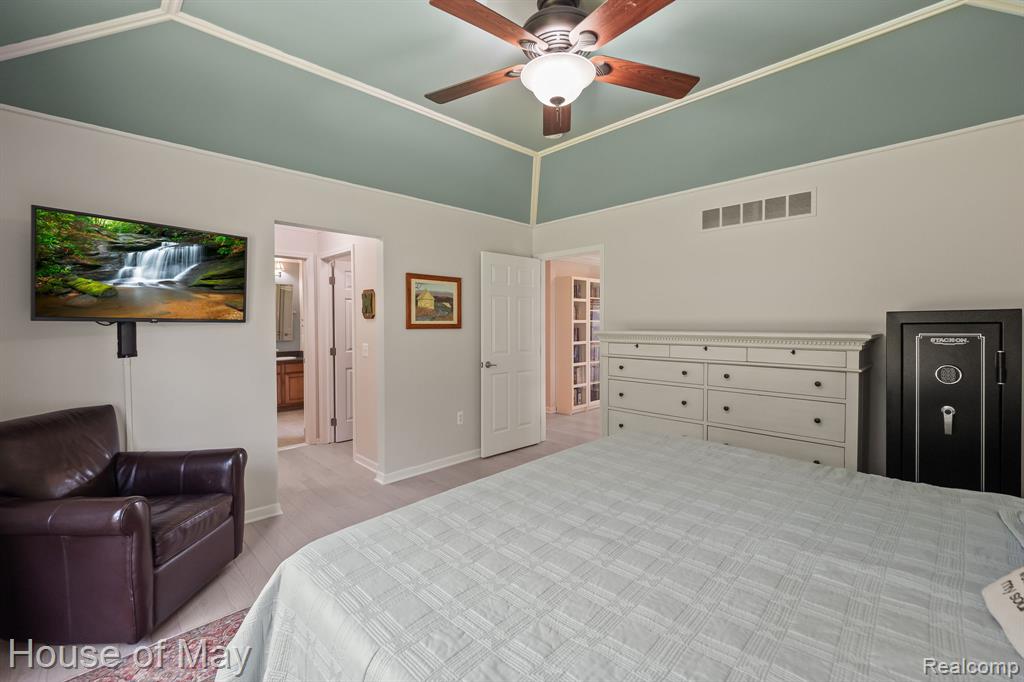 6066 Strawberry Circle, Commerce Twp, MI 48382 — Photo 21