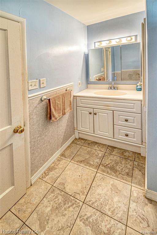 5305 Lapeer Road, Burton, MI 48509 — Photo 29