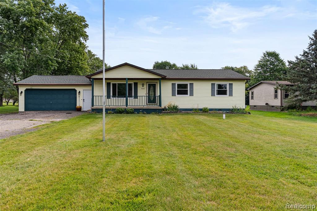 4303 Pratt Avenue, Grand Blanc, MI 48439 — Photo 3