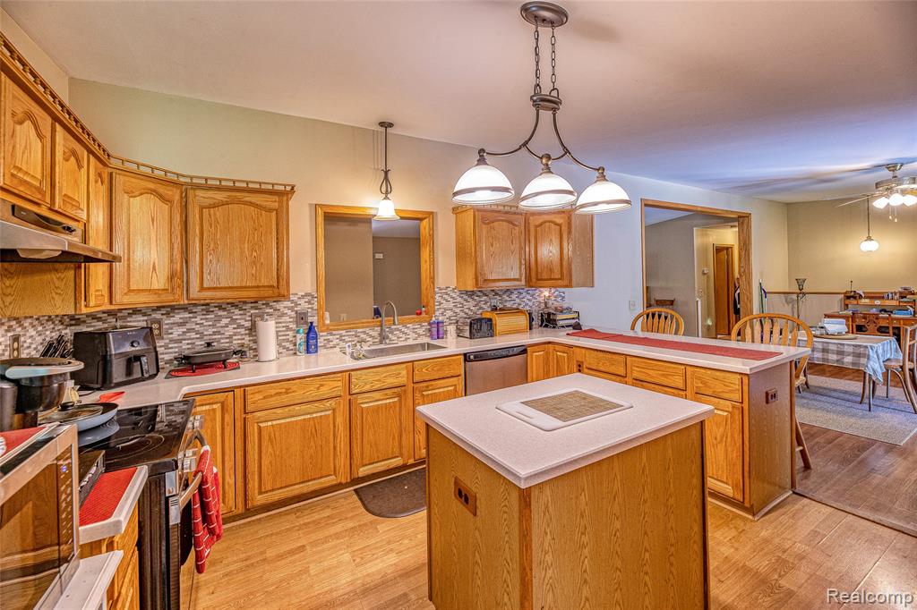 6855 Lyons Road, Imlay City, MI 48444 — Photo 21