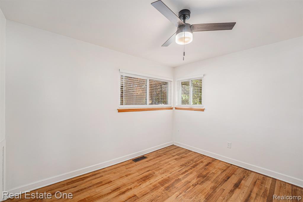 31941 Kathryn Street, Garden City, MI — Photo 11