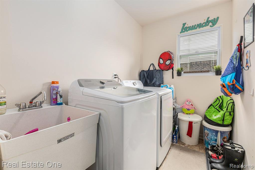 42802 N CUMBERLAND Drive, Van Buren, MI 48111 — Photo 19