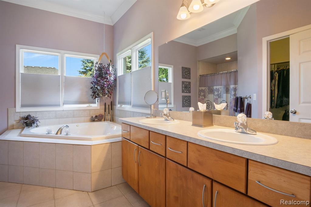 52260 Watkins Glen Drive, Macomb, MI 48042 — Photo 26
