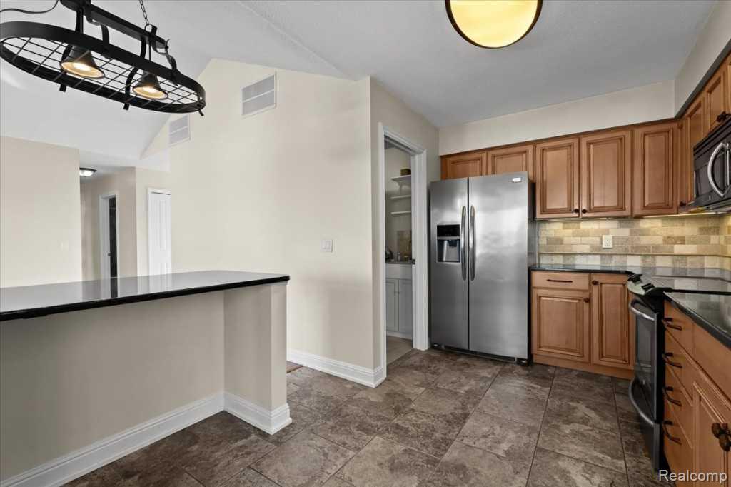 738 S Milford Road, Milford, MI 48381 — Photo 16