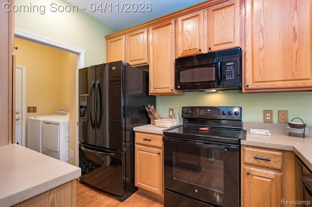 282 Stratford Lane, Lake Orion, MI — Photo 14