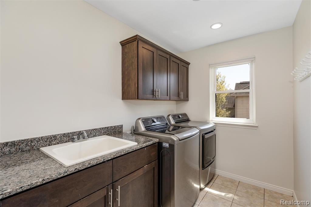 2862 Bay Hill Court, Oakland, MI — Photo 40