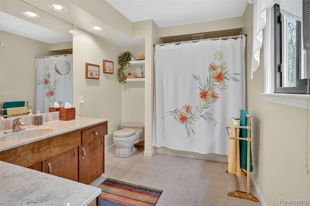 10467 McGregor Road, Pinckney, MI 48169 — Photo 15