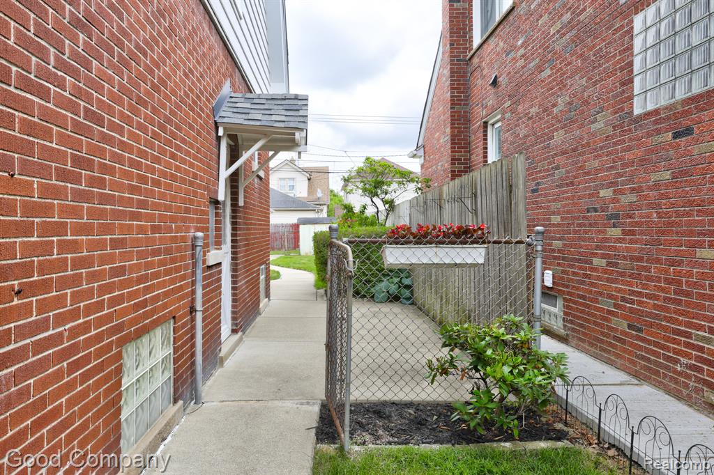 6464 Coleman Street, Dearborn, MI 48126 — Photo 52